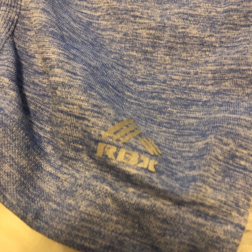 Workout tank - Picture 2 of 3